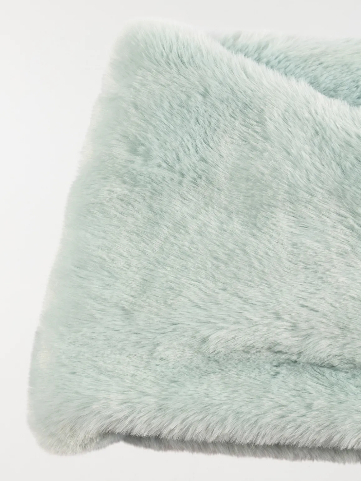 Snood doux vert d'eau baby fille