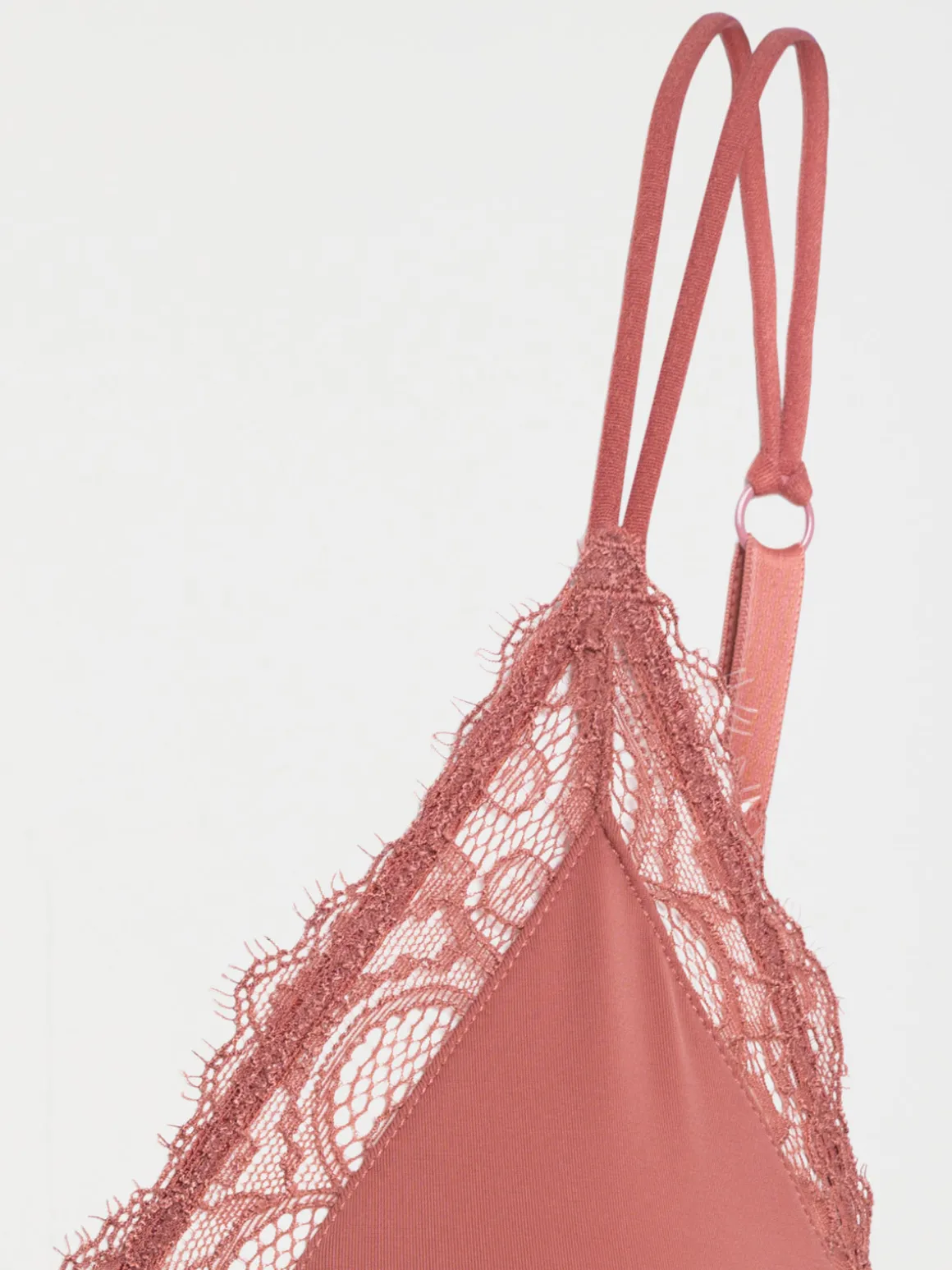 Soutien-gorge triangle femme (85A-95D)