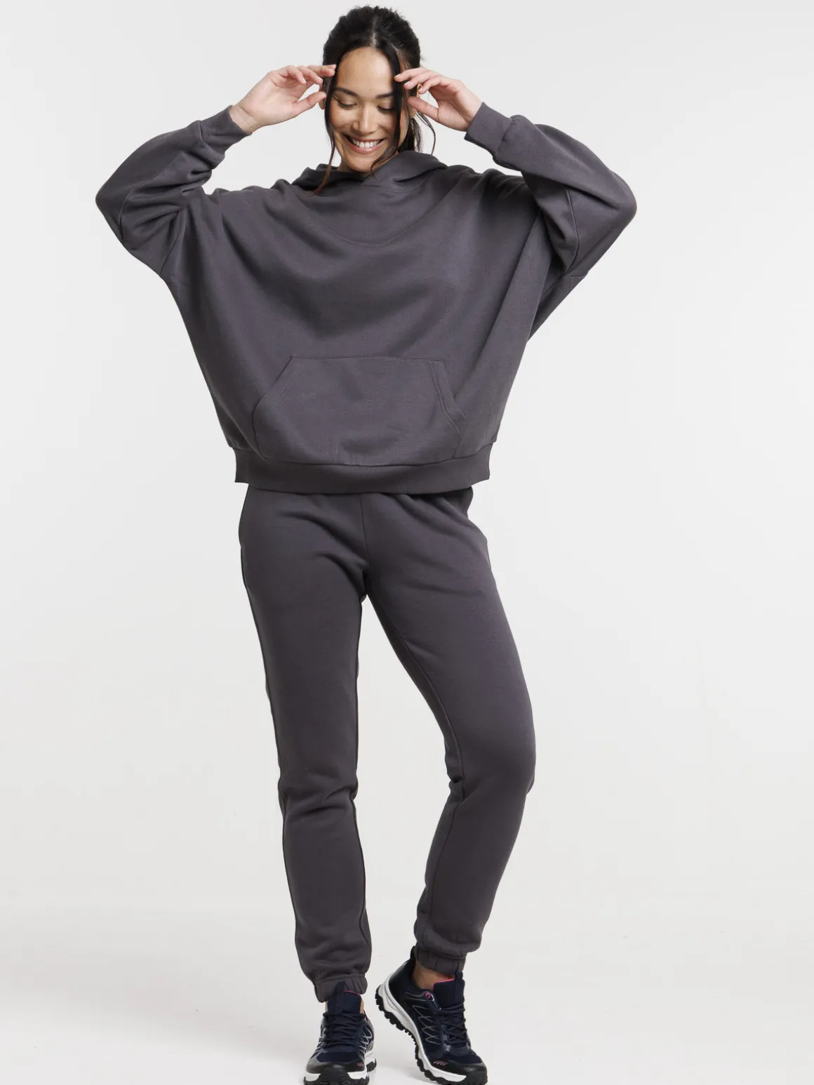 Sweat à capuche basique asphalte femme