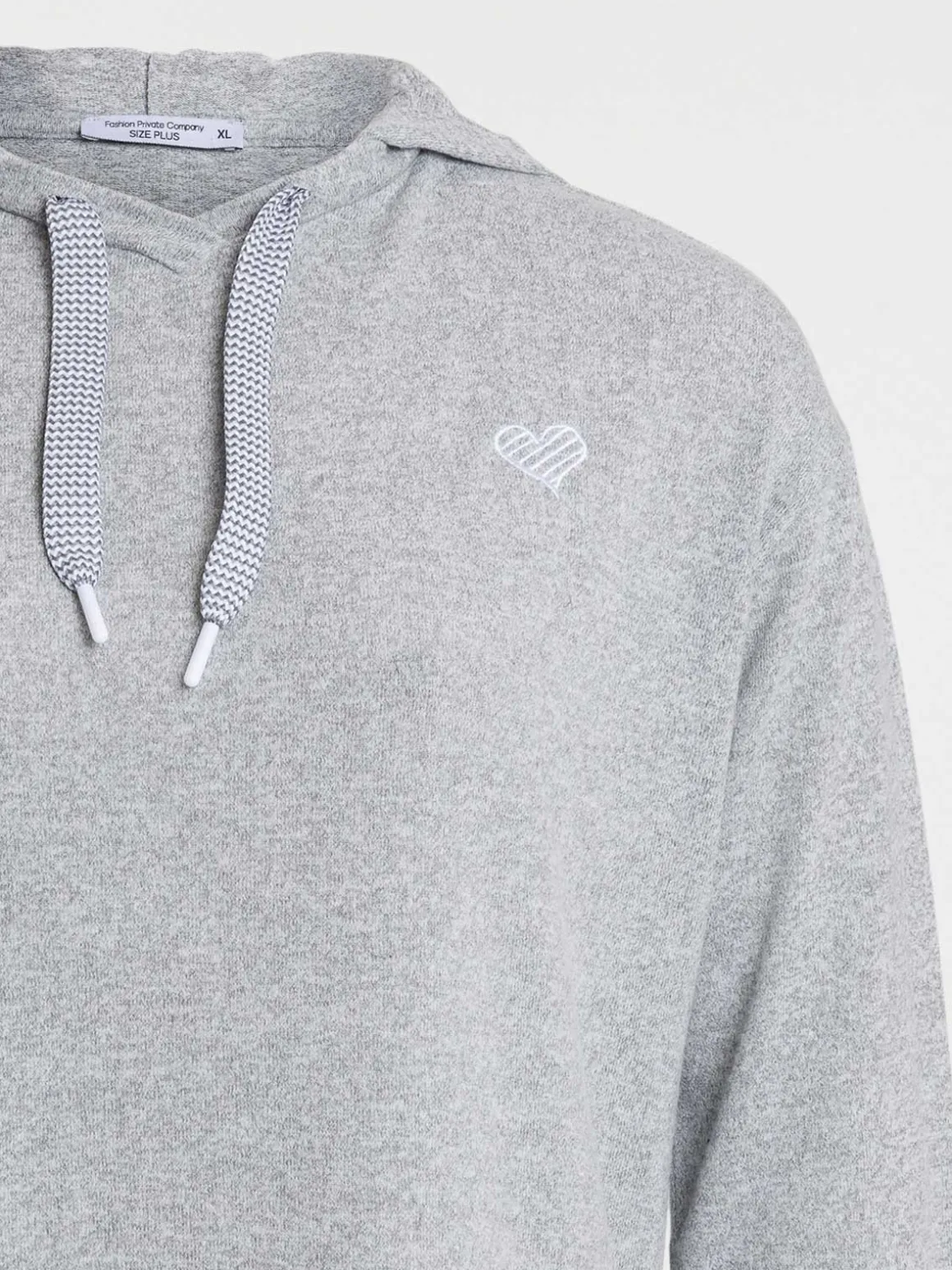 Sweat coeur brodé grande taille femme