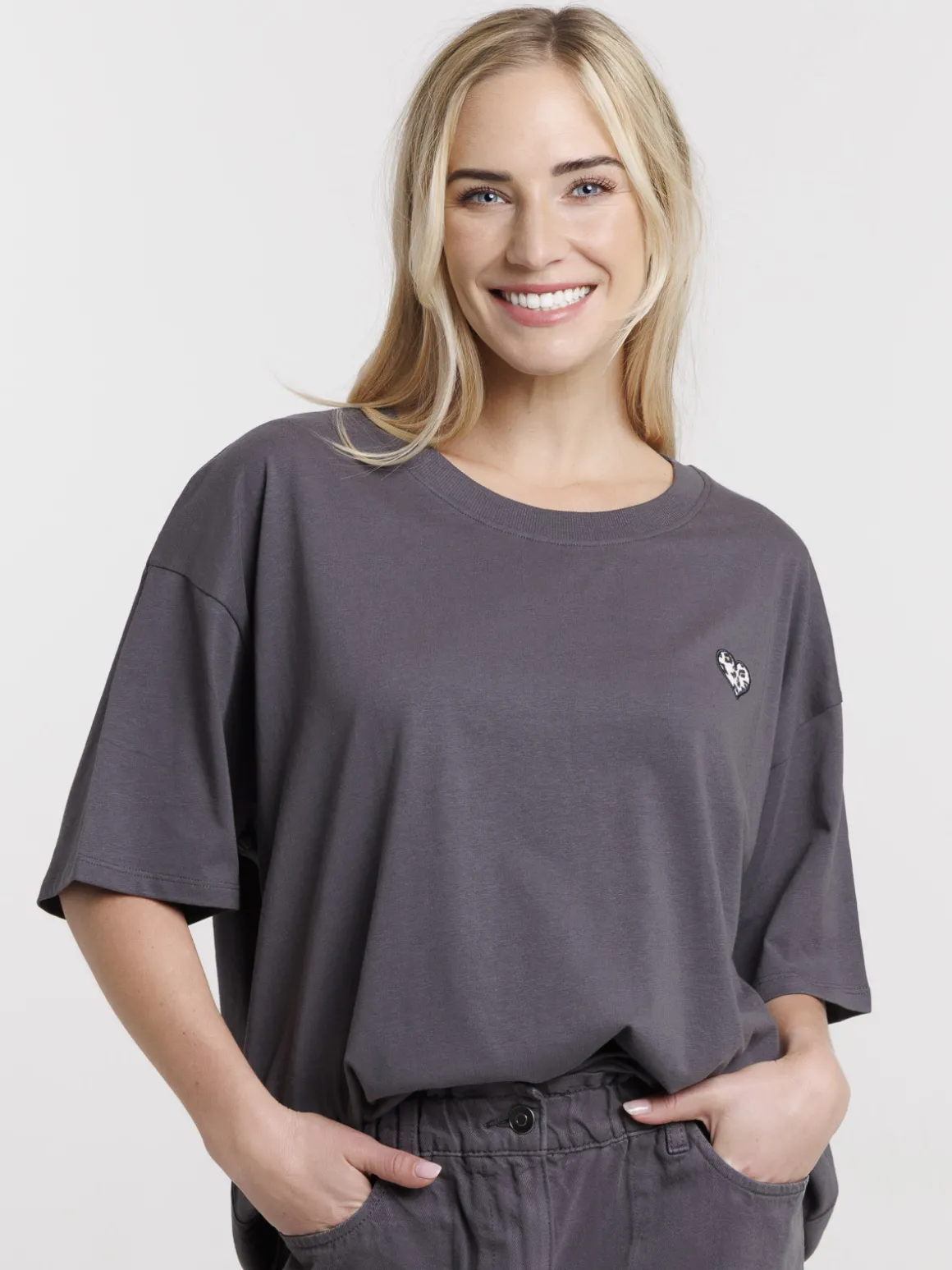 Tee-shirt coeur léopard femme