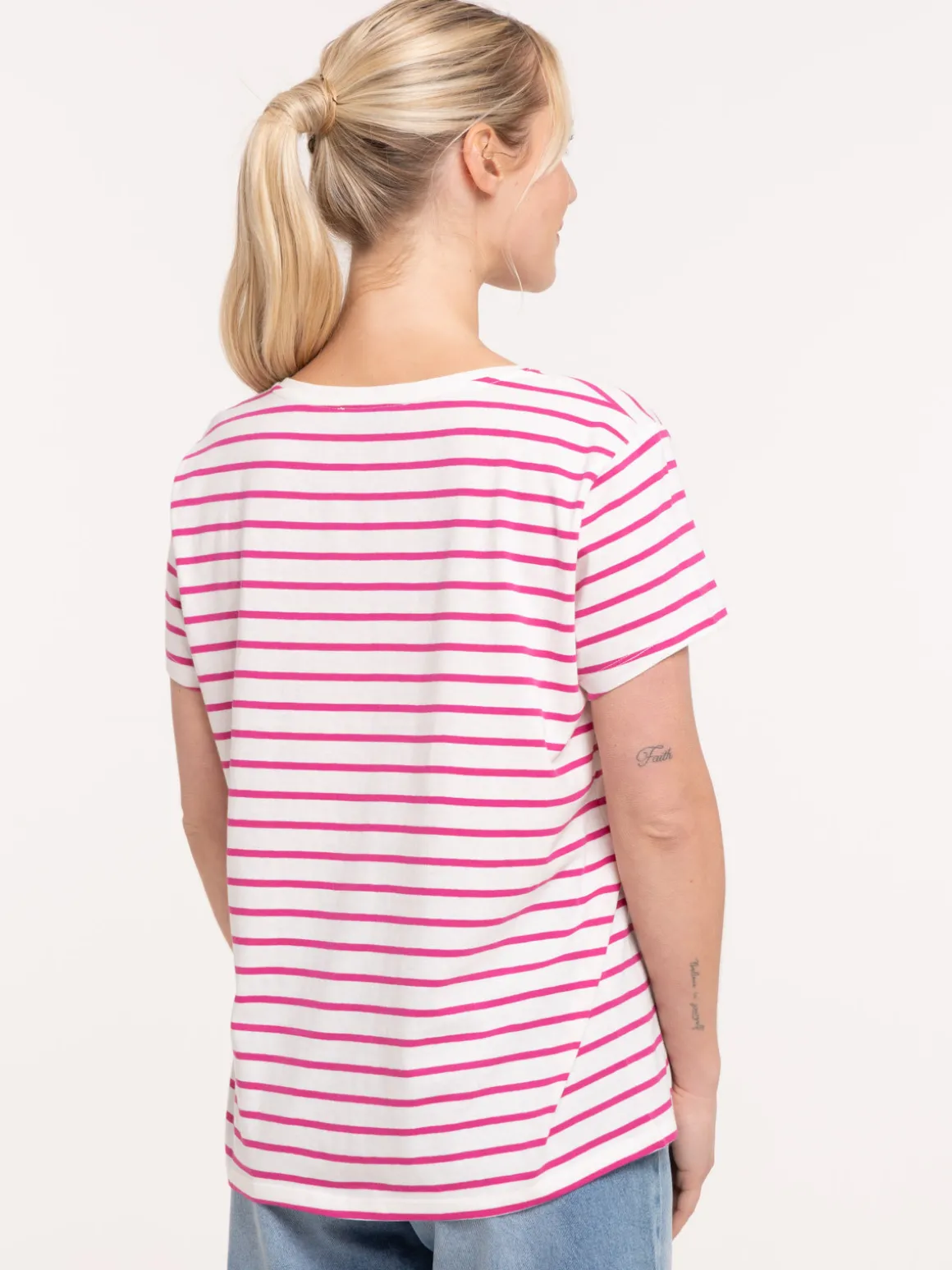 Tee-shirt écru rayé fushia femme