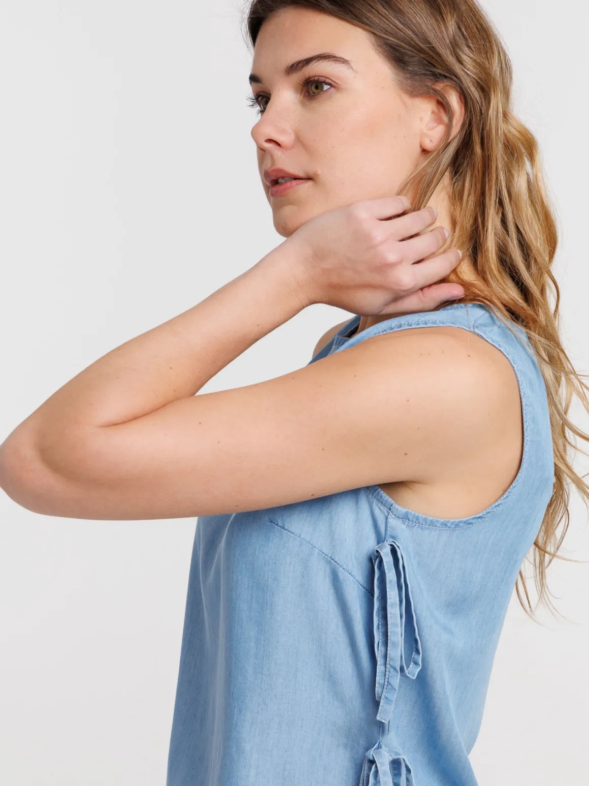 Top noué côté bleu pâle femme