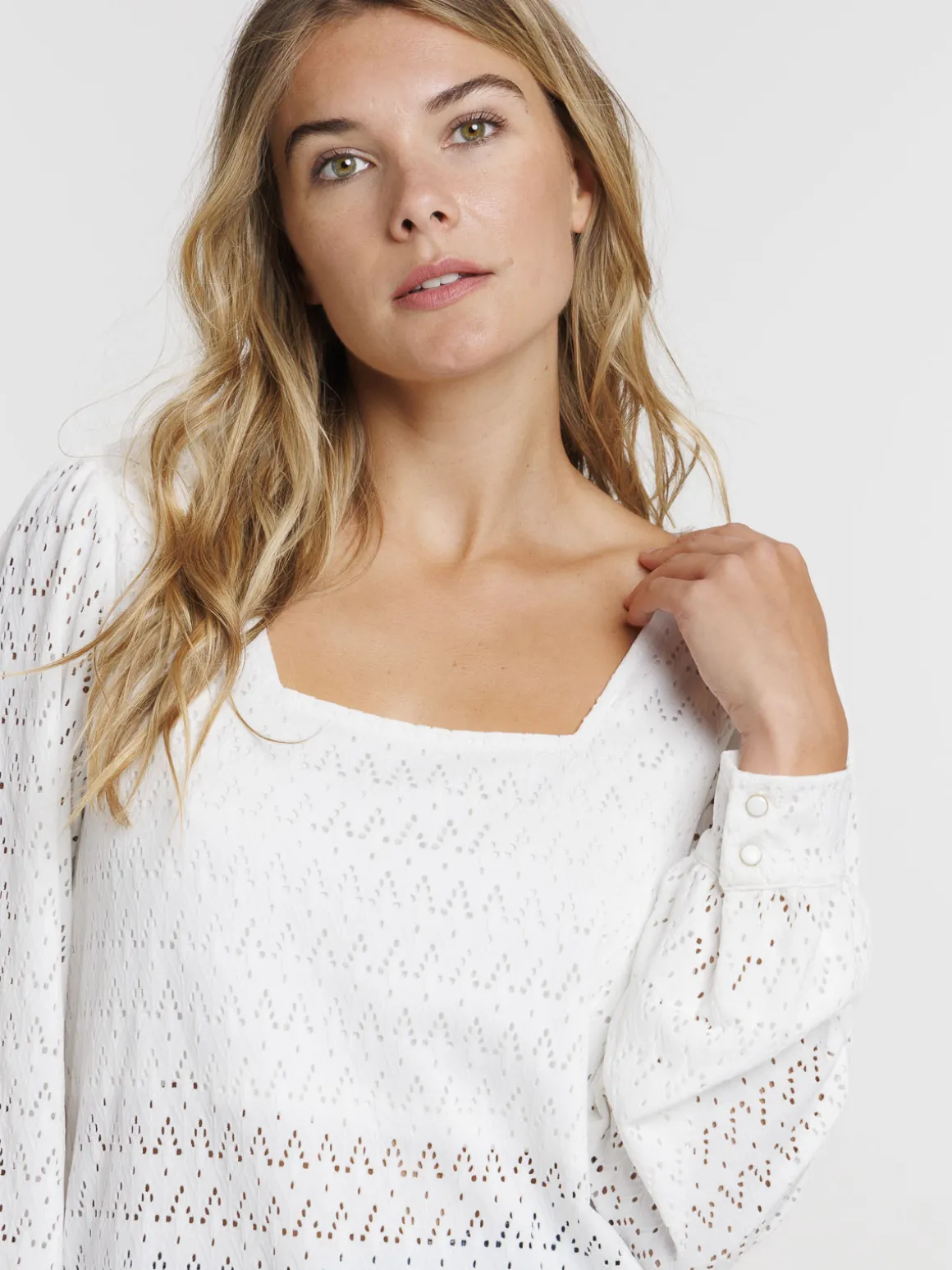T-shirt col carré manches longues femme