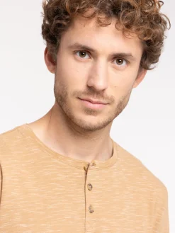 T-shirt col rond boutonné homme