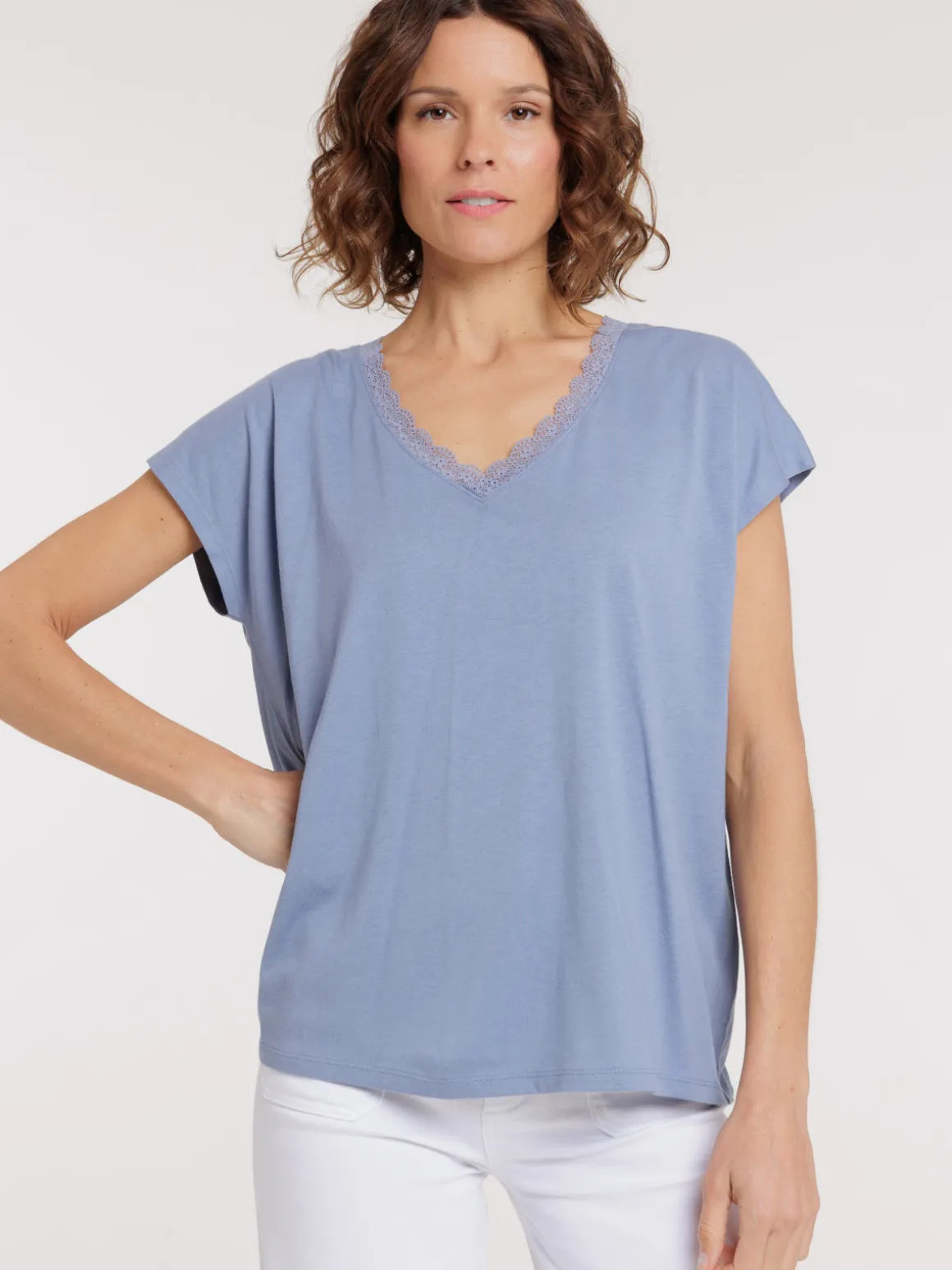 T-shirt col V dentelle denim blue femme