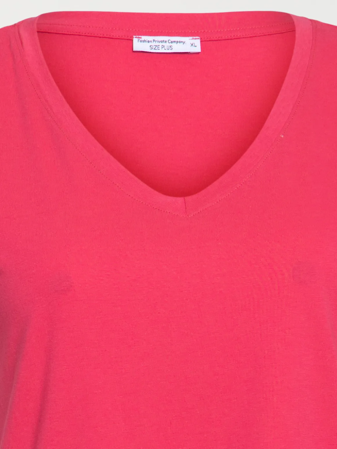 T-shirt col V grande taille femme