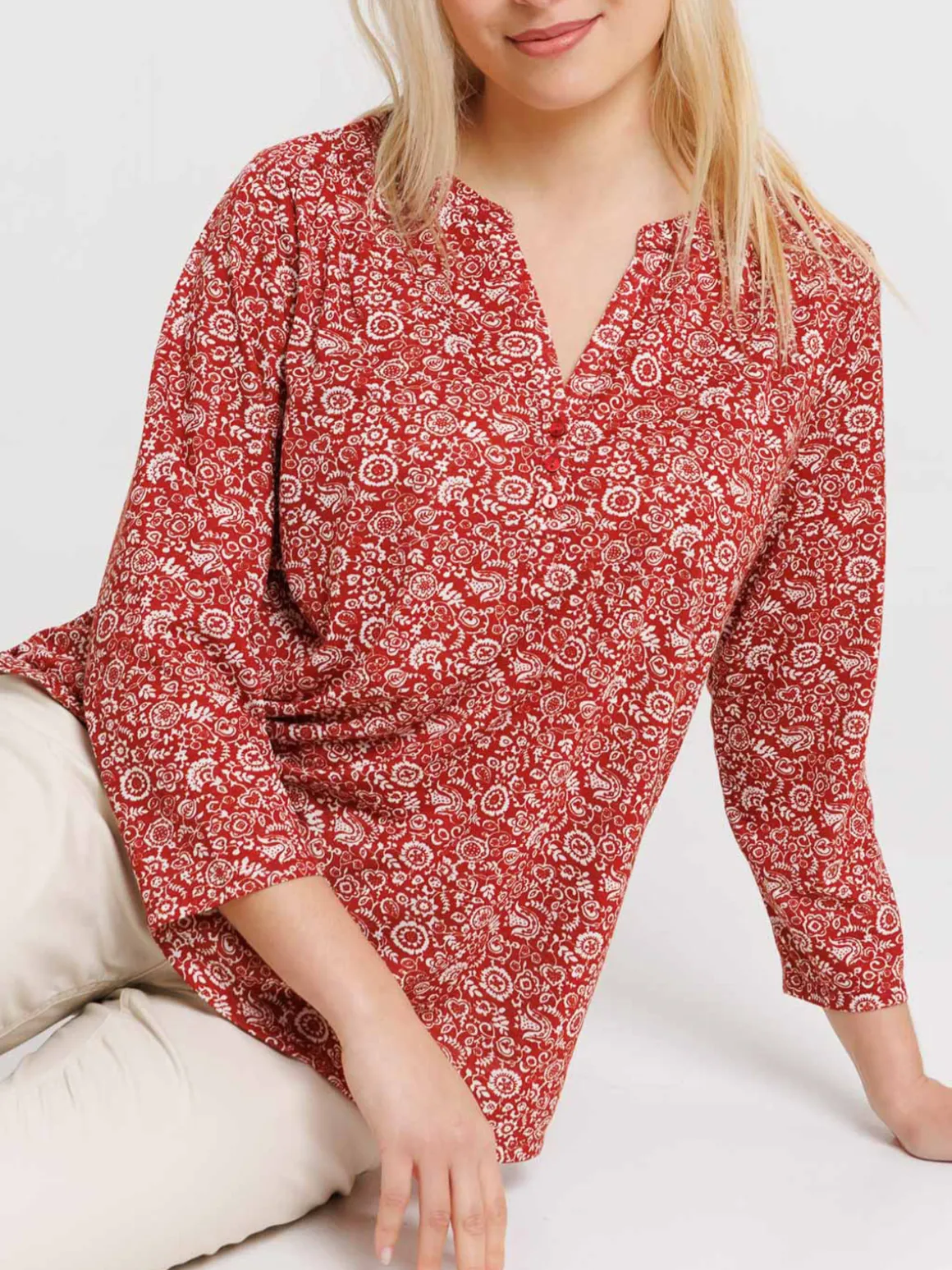 T-shirt col V imprimé femme