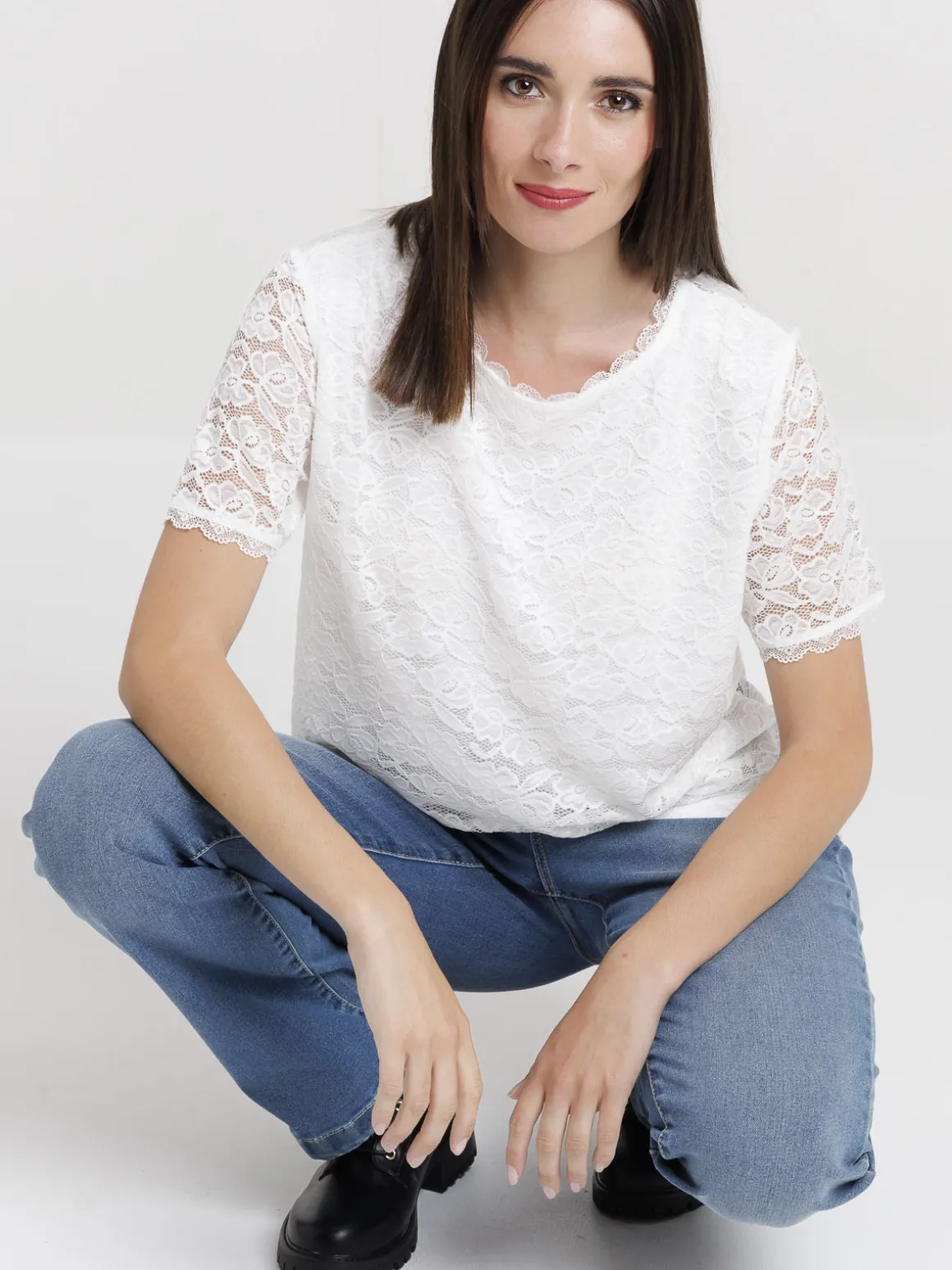 T-shirt dentelle blanc cassé femme