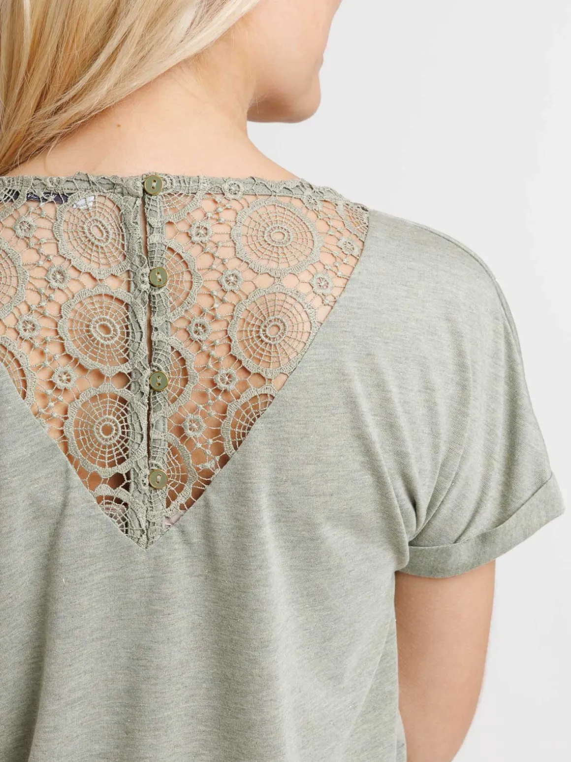 T-shirt femme dentelle macramé dos