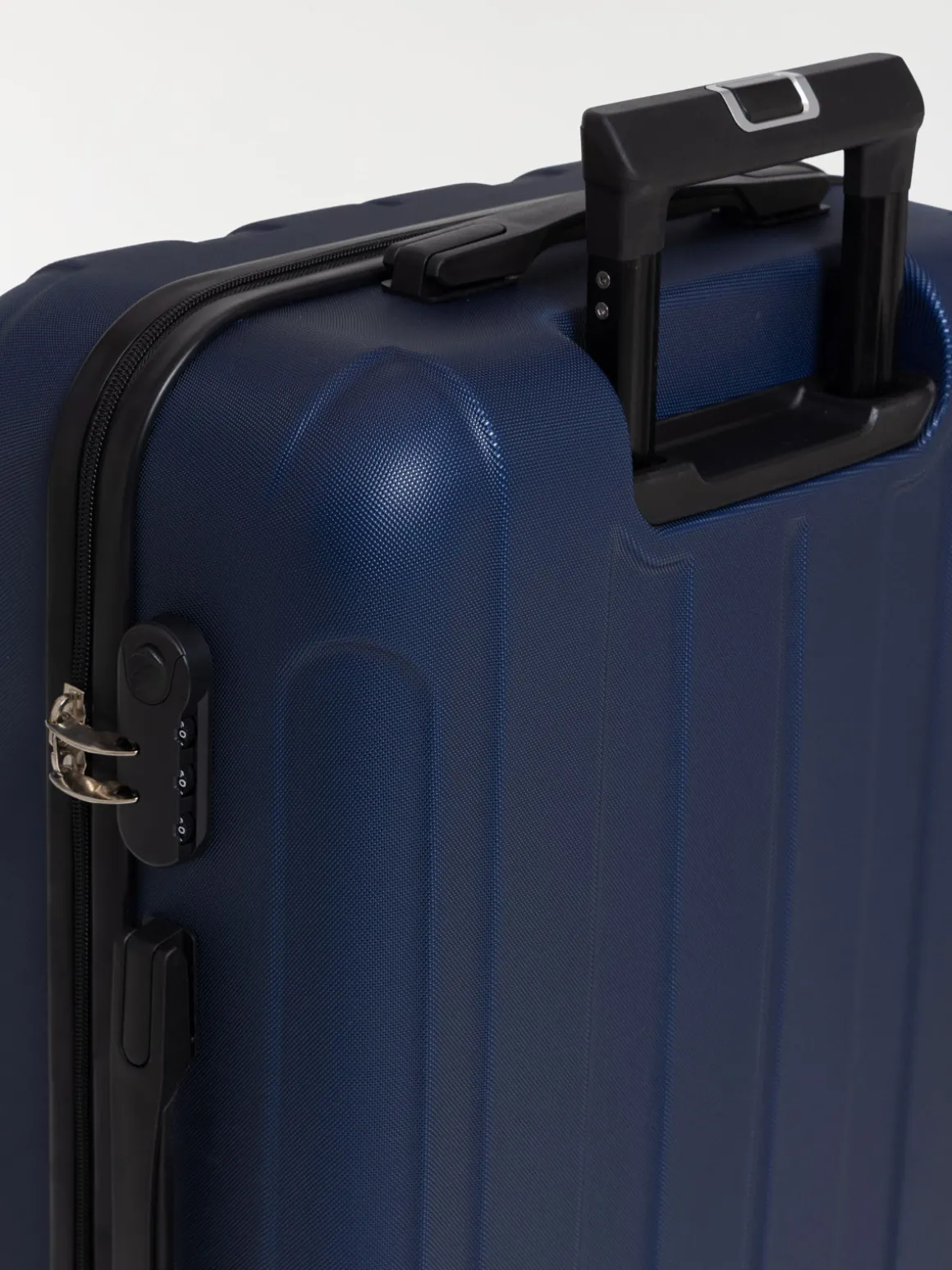 Valise rigide à roulettes 76x49x30cm